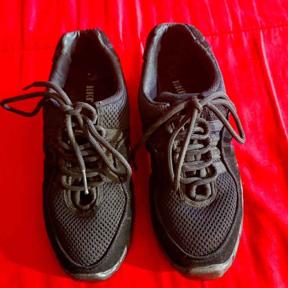 Dance shoes for girls size 8